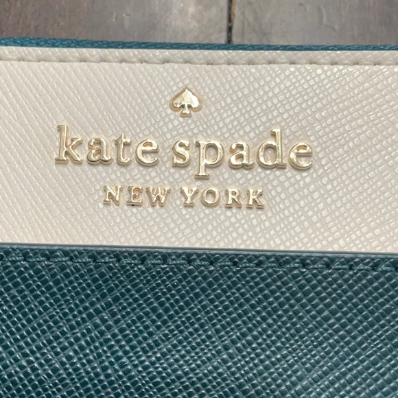 Beautiful Kate Spade color block wallet in pristine condition - Picture 2 of 5